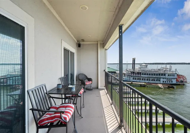2nd image of 7039 Kingston Cove Ln #306, Willis, TX 77318 | MLS# 95235419