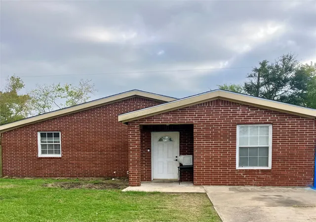 Homes for sale in Houston, TX | 6206 Iron Rock St, Houston, TX 77087 | MLS# 11061384