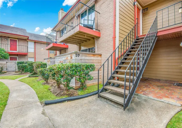 Homes for sale in Houston, TX | 12955 Woodforest Blvd #37, Houston, TX 77015 | MLS# 94655891