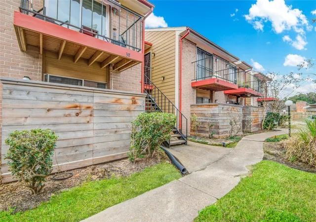 Homes for sale in Houston, TX | 12955 Woodforest Blvd #37, Houston, TX 77015 | MLS# 94655891
