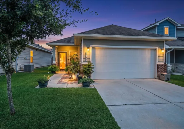Photo 1 of Single family home for sale at 20072 Northpark Ash Ln, Porter, TX 77365 | MLS# 39549113 | Listing updated on 2026-08-25