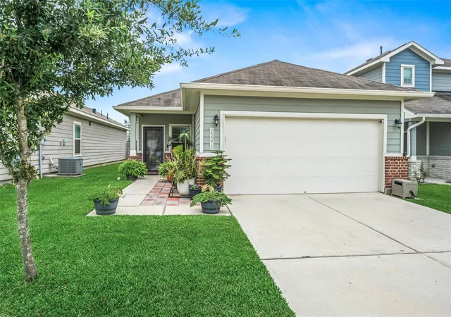 Photo 2 of Single family home for sale at 20072 Northpark Ash Ln, Porter, TX 77365 | MLS# 39549113 | Listing updated on 2026-08-25
