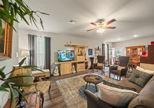 Photo 4 of Single family home for sale at 20072 Northpark Ash Ln, Porter, TX 77365 | MLS# 39549113 | Listing updated on 2026-08-25
