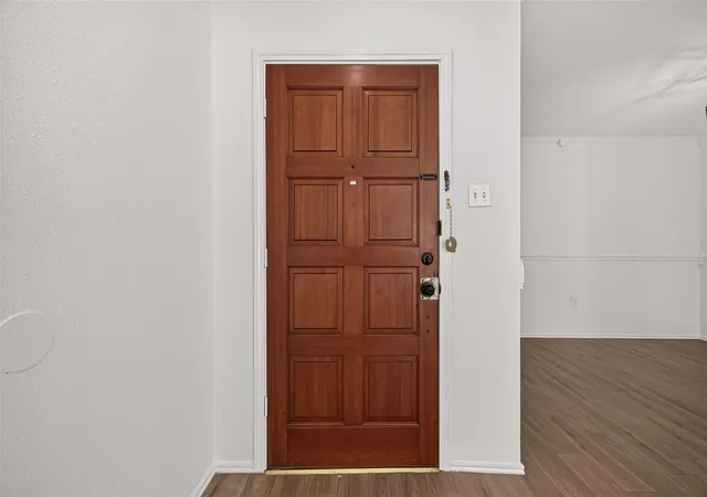 Photo 3 of Single family home for sale at 11410 Sunny Crk Dr, Houston, TX 77066 | MLS# 75756199 | Listing updated on 2026-09-04