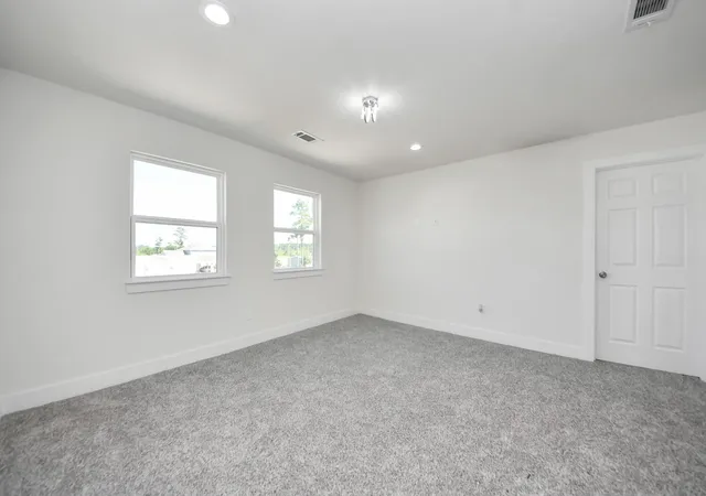 Photo 4 of Sale Pending at 1189 County Road 5100, Cleveland, TX 77327 | MLS# 9148219 | Listing updated on 2026-10-15