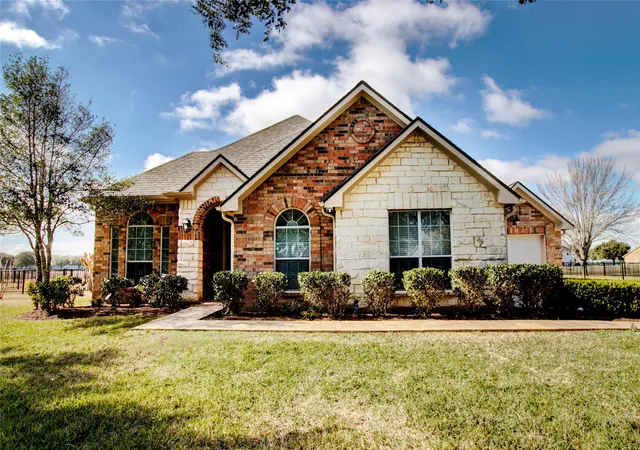 1st image of 3327 River Bend Dr, Rosenberg, TX 77471 | MLS# 93921265