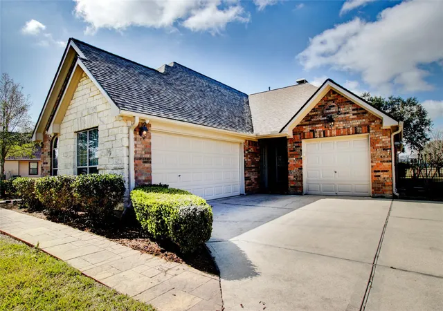 33rd image of 3327 River Bend Dr, Rosenberg, TX 77471 | MLS# 93921265