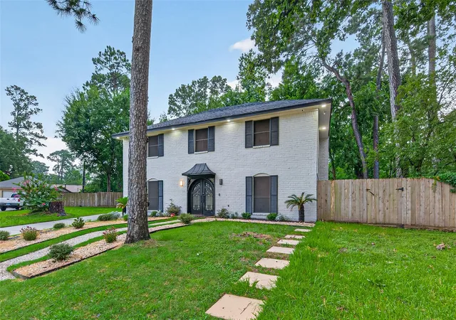 Photo 3 of Sale Pending at 12503 Indian Wells Dr, Houston, TX 77066 | MLS# 87403563 | Listing updated on 2026-08-12