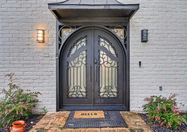 Photo 3 of Sale Pending at 12503 Indian Wells Dr, Houston, TX 77066 | MLS# 87403563 | Listing updated on 2026-08-12