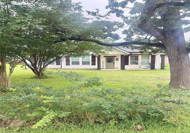 Homes for sale in Iola, TX | 7235 Commerce St, Iola, TX 77861 | MLS# 21629808