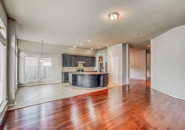 Homes for sale in La Marque, TX | 606 Red Oak Canyon Ln, La Marque, TX 77568 | MLS# 43786080