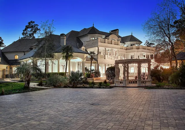 Homes for sale in The Woodlands, TX | 88 W Grand Regency Cir, The Woodlands, TX 77382 | MLS# 5404528