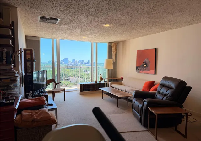 3rd image of 3600 Montrose Blvd #1005, Houston, TX 77006 | MLS# 17390109