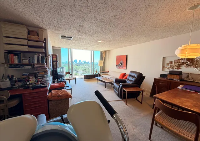 4th image of 3600 Montrose Blvd #1005, Houston, TX 77006 | MLS# 17390109