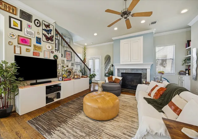 3rd image of 2207 Austin St, Houston, TX 77002 | MLS# 28635408