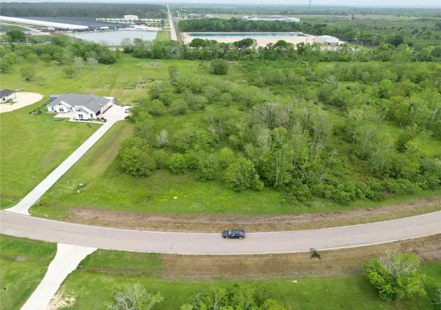Photo 3 of Land for sale at 22603 Chenango Lake Dr, Angleton, TX 77515 | MLS# 70556774 | Listing updated on 2026-03-26
