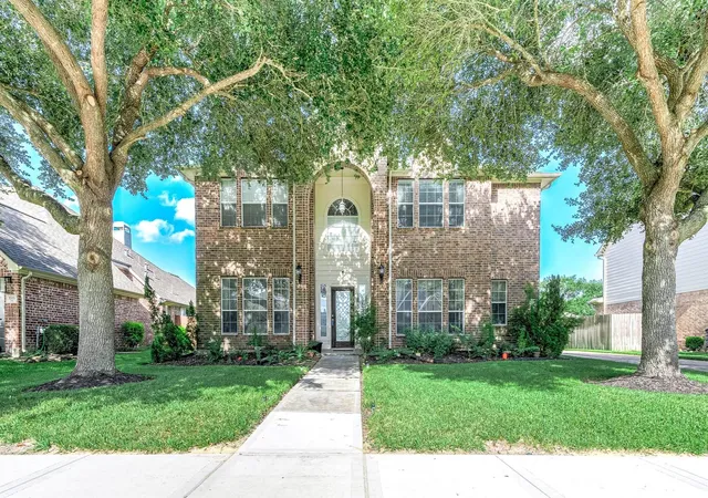 Photo 1 of Single family home for sale at 3705 Canterbury Park Dr, Pearland, TX 77584 | MLS# 98035935 | Listing updated on 2026-10-03
