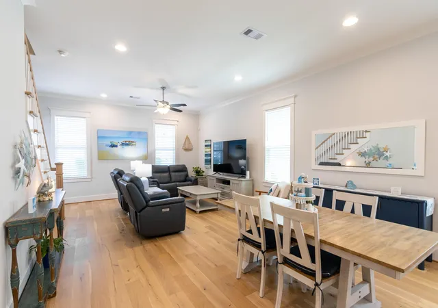 Photo 4 of Single family home for sale at 6 Hammock Trl, Galveston, TX 77554 | MLS# 37806313 | Listing updated on 2026-08-21