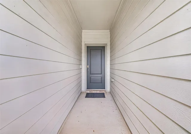 Photo 4 of Single family home for sale at 1143 Buffalograss Trl, Sealy, TX 77474 | MLS# 70985596 | Listing updated on 2026-09-18