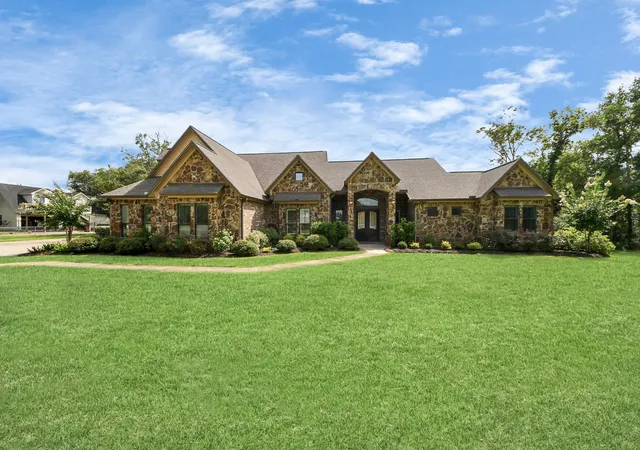 1st image of 29926 Fm 1301 Rd, West Columbia, TX 77486 | MLS# 81049243