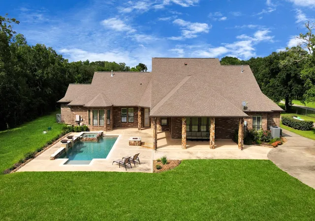 4th image of 29926 Fm 1301 Rd, West Columbia, TX 77486 | MLS# 81049243