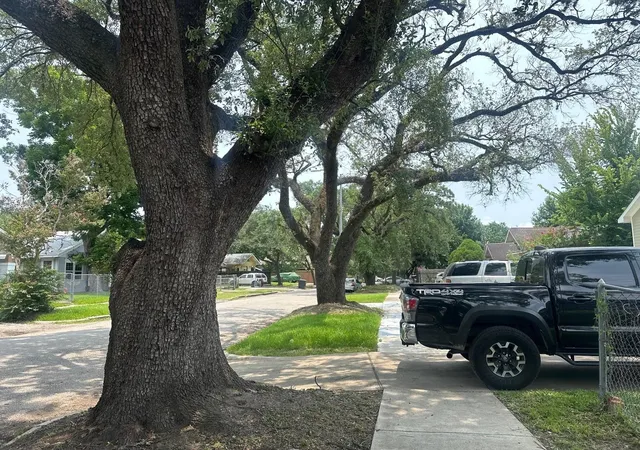 Photo 3 of Single family home for sale at 4706 Woodside St, Houston, TX 77023 | MLS# 21009571 | Listing updated on 2026-08-06