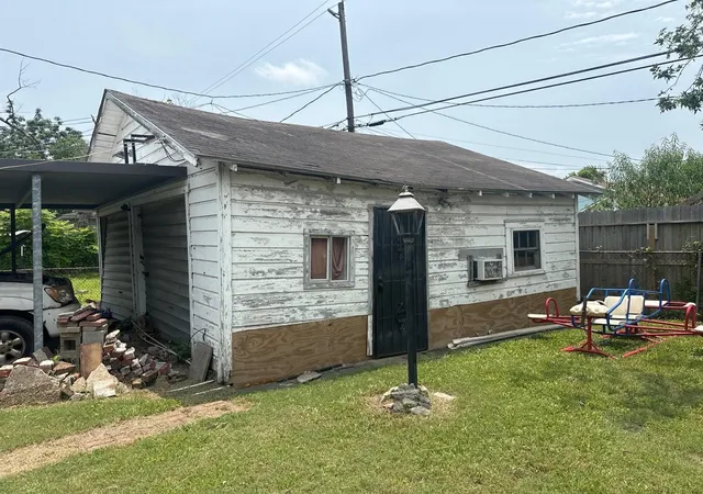 Photo 4 of Single family home for sale at 4706 Woodside St, Houston, TX 77023 | MLS# 21009571 | Listing updated on 2026-08-06