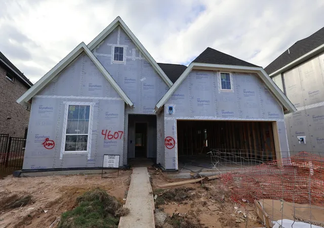 Photo 3 of Sale Pending at 4607 Flintrock Park Dr, Spring, TX 77386 | MLS# 24124267 | Listing updated on 2026-09-23