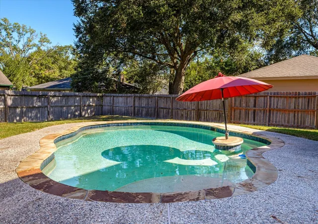 Photo 3 of Sale Pending at 15811 Crestbrook Dr, Houston, TX 77059 | MLS# 65895349 | Listing updated on 2026-09-19