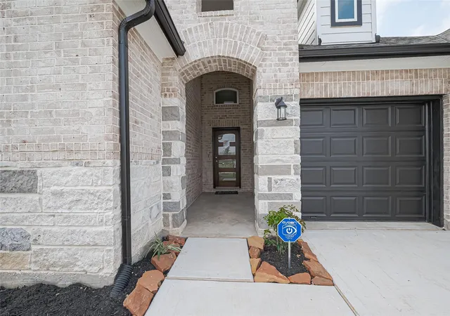Photo 3 of Single family home for sale at 188 Paseo Park Dr, Brookshire, TX 77423 | MLS# 27514173 | Listing updated on 2026-09-18