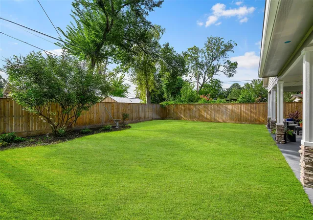 Photo 2 of Single family home for sale at 2018 Marnel Rd, Houston, TX 77055 | MLS# 902669 | Listing updated on 2026-09-09