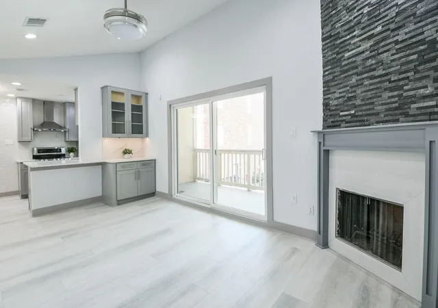 image of 2300 Augusta Dr, Houston, TX 77057