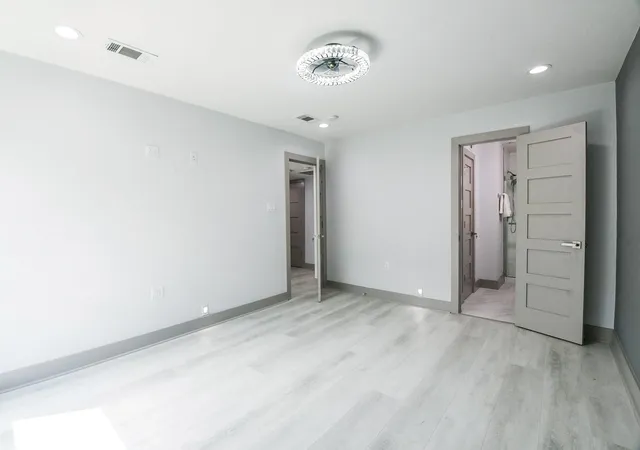 image of 2300 Augusta Dr, Houston, TX 77057
