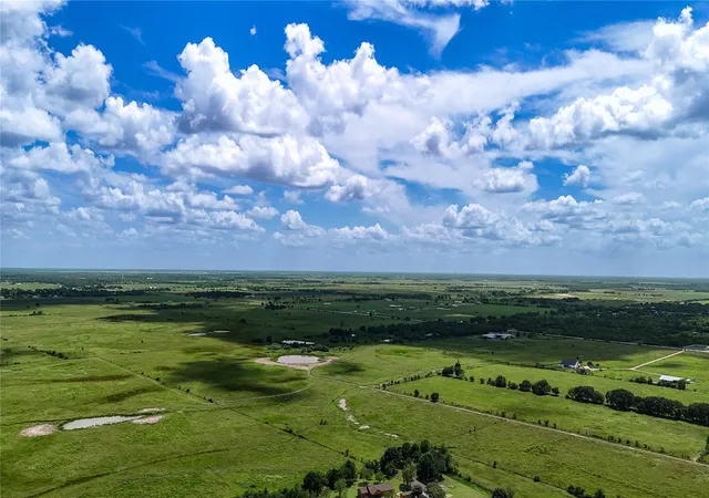 5th image of 8037 Pesek Ln, Needville, TX 77461 | MLS# 61687184