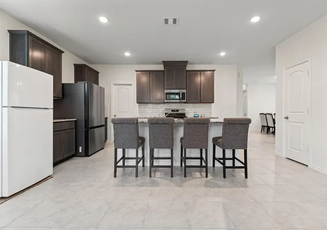 4th image of 107 Violet Carson Ct, Willis, TX 77318 | MLS# 69981061