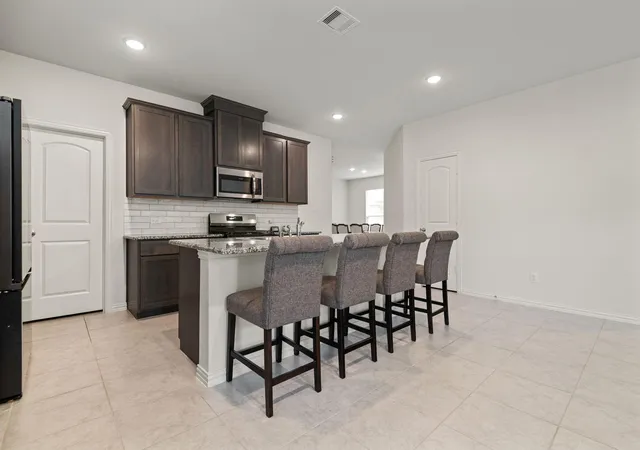 5th image of 107 Violet Carson Ct, Willis, TX 77318 | MLS# 69981061