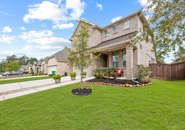 Photo 3 of Single family home for sale at 12431 Palo Acebo Ln, Humble, TX 77346 | MLS# 23910422 | Listing updated on 2026-09-16