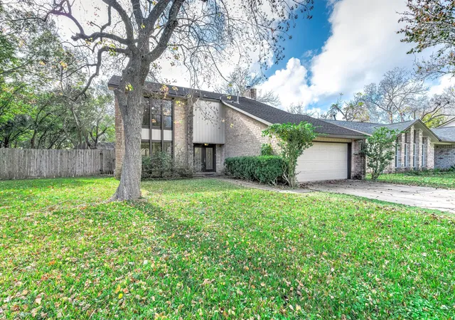 3rd image of 3142 Frontier Dr, Sugar Land, TX 77479 | MLS# 63225294