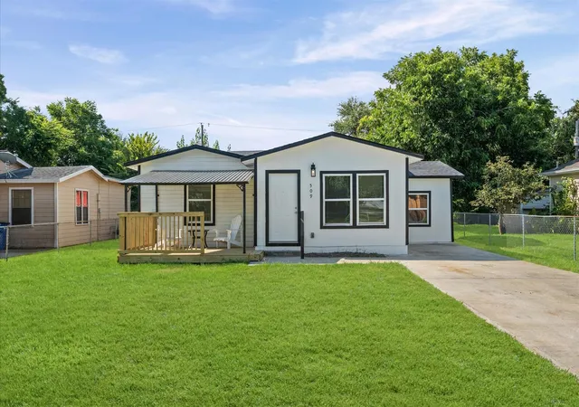 Photo 3 of Single family home for sale at 509 17Th Ave N, Texas City, TX 77590 | MLS# 48307701 | Listing updated on 2026-08-30