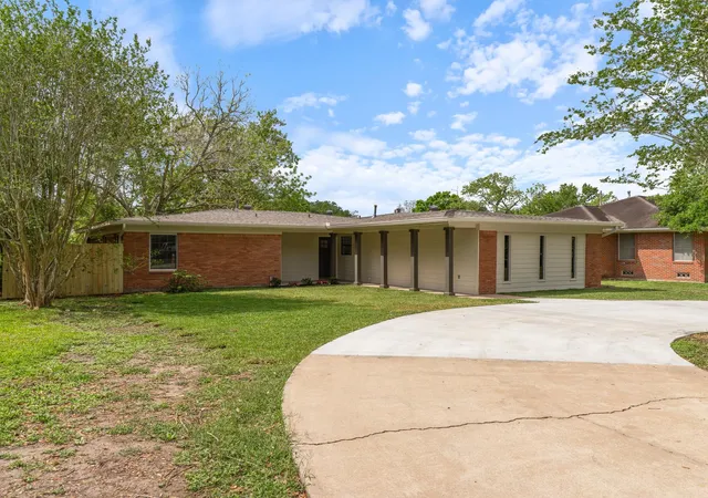 Homes for sale in Bay City, TX | 2502 Oak Dr, Bay City, TX 77414 | MLS# 10155443