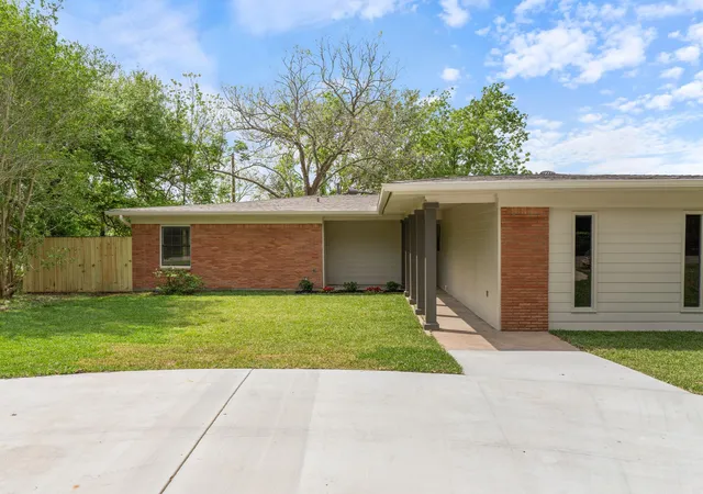 Homes for sale in Bay City, TX | 2502 Oak Dr, Bay City, TX 77414 | MLS# 10155443