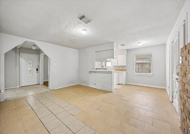 Photo 3 of Single family home for sale at 3530 Ripplebrook Dr, Houston, TX 77045 | MLS# 26940989 | Listing updated on 2026-09-22