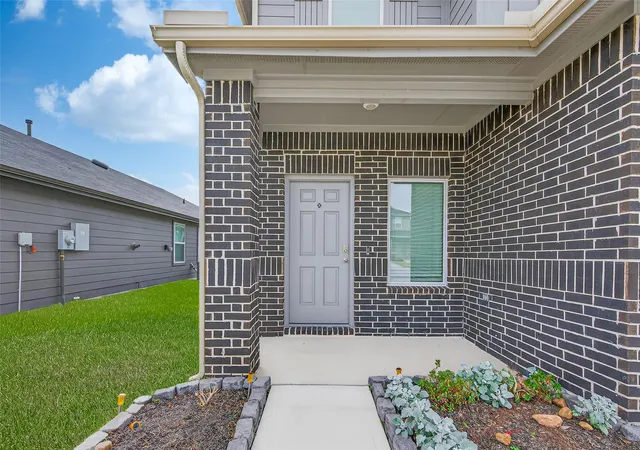 2nd image of 1119 Dewberry Downs Ln, Houston, TX 77090 | MLS# 75032696