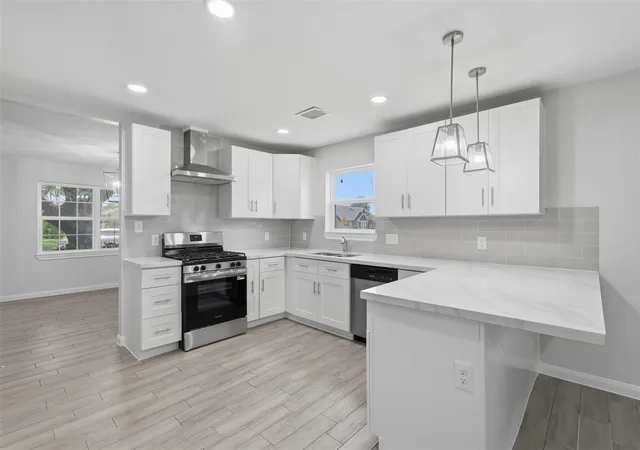 1st image of 7826 Twin Hills Dr, Houston, TX 77071 | MLS# 13414374