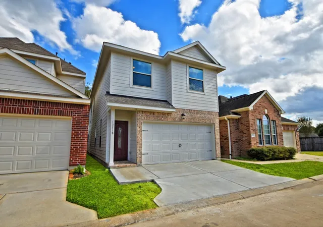 Photo 1 of Single family home for sale at 13518 Villa Arbor Dr, Houston, TX 77070 | MLS# 25610348 | Listing updated on 2026-09-12