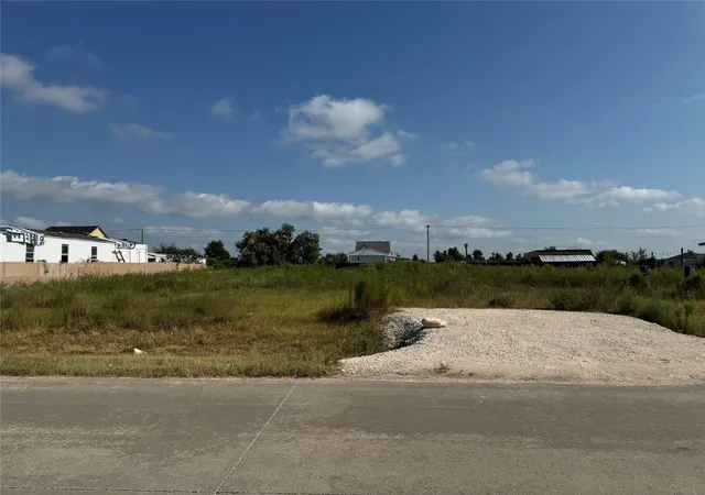Photo 1 of Land for sale at 4305 Road 5726 Road, Cleveland, TX 77327 | MLS# 60686717 | Listing updated on 2026-08-25