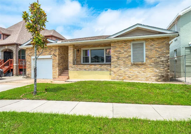 Photo 1 of Single family home for sale at 5206 Ave L, Galveston, TX 77551 | MLS# 46202262 | Listing updated on 2026-08-29