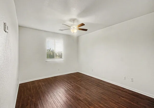 Photo 3 of Sale Pending at 1906 Glen Park Dr, Missouri City, TX 77489 | MLS# 76085067 | Listing updated on 2026-08-25