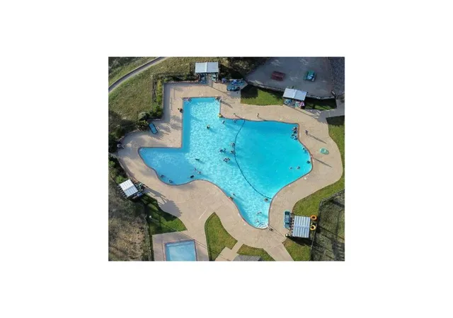 Photo 17 of Single family home for sale at 52 Fairway Dr, Normangee, TX 77871 | MLS# 94314131 | Listing updated on 2026-08-25