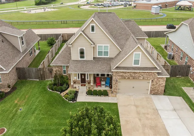 2nd image of 9723 Suffolk Downs Dr, Baytown, TX 77523 | MLS# 6299176